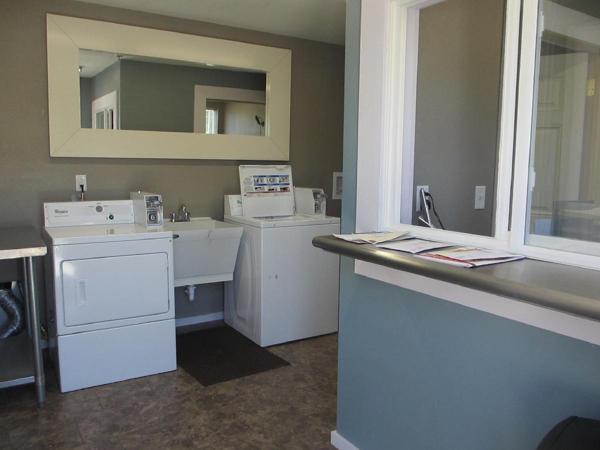 Riverfront Studio Suites Mankato Exterior foto